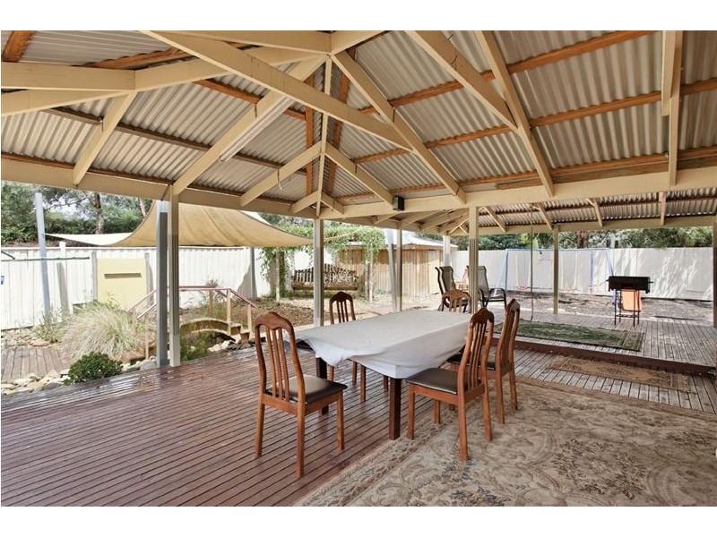 160 Sweeney Drive, Narre Warren VIC 3805