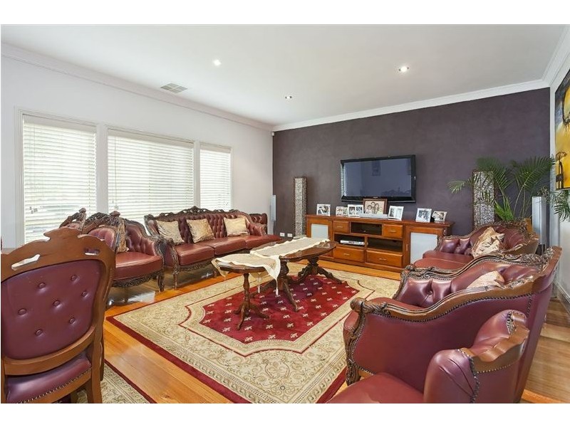 160 Sweeney Drive, Narre Warren VIC 3805