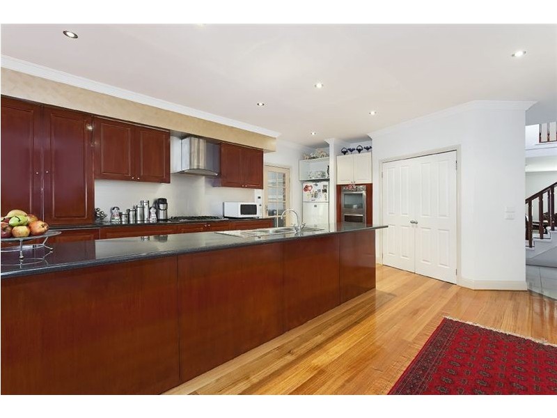 160 Sweeney Drive, Narre Warren VIC 3805