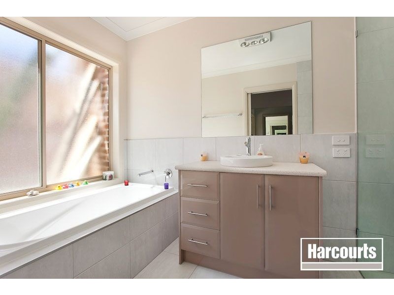 14 Lorne Court, Berwick VIC 3806