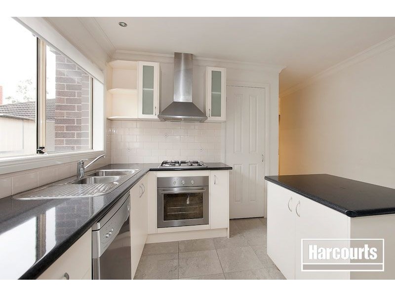 2/15 Evan Street, Berwick VIC 3806