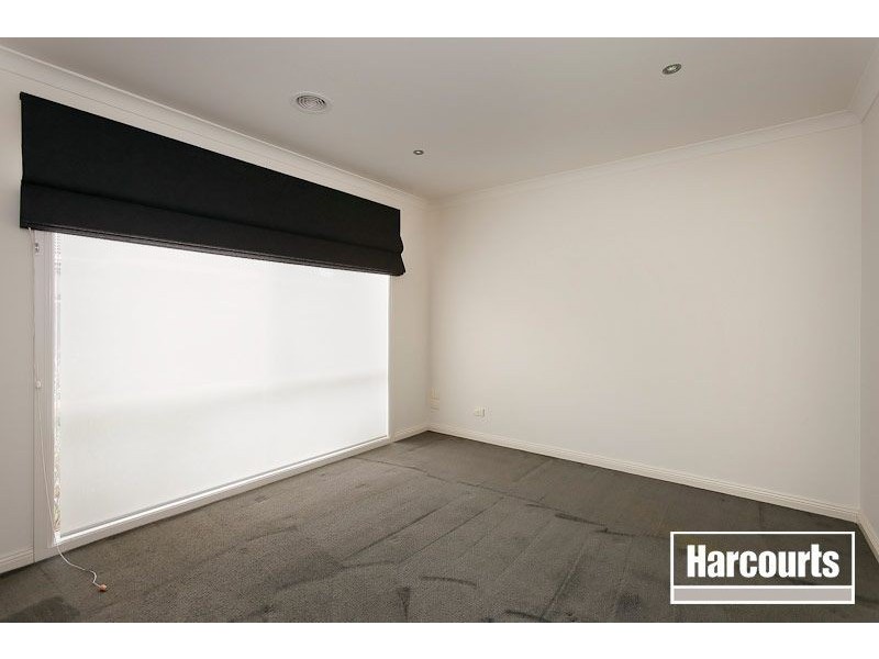 2/15 Evan Street, Berwick VIC 3806