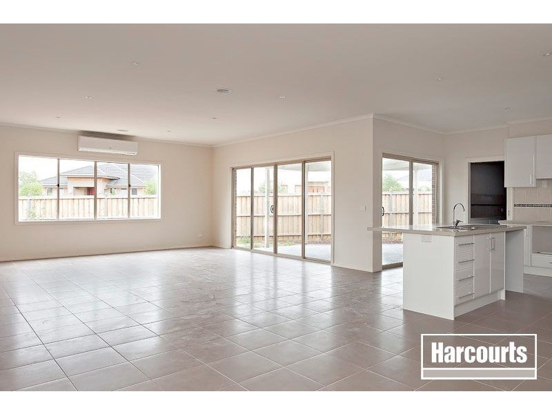 2 Laburnum Street, Berwick VIC 3806