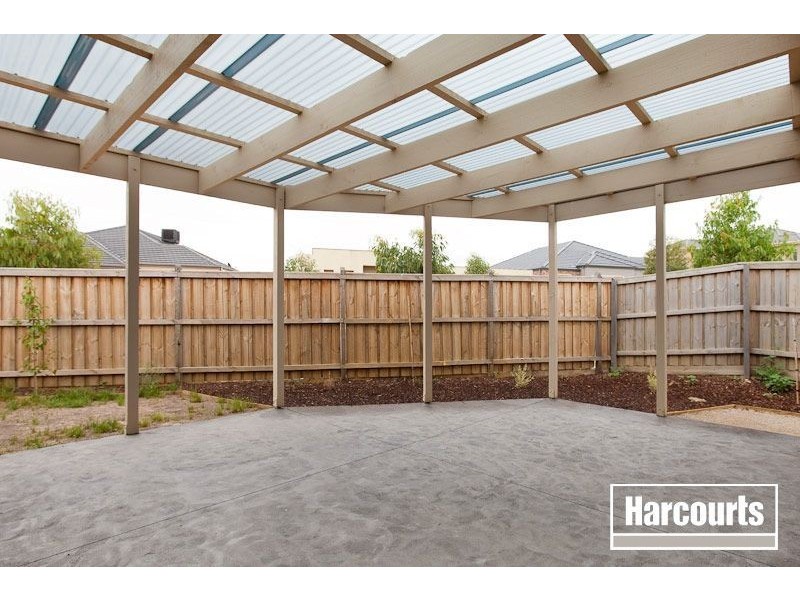 2 Laburnum Street, Berwick VIC 3806