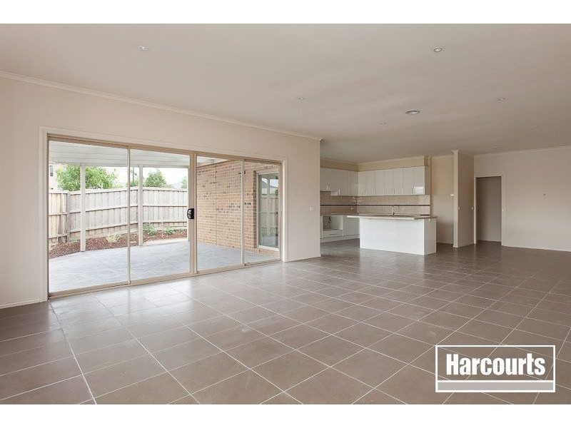 2 Laburnum Street, Berwick VIC 3806
