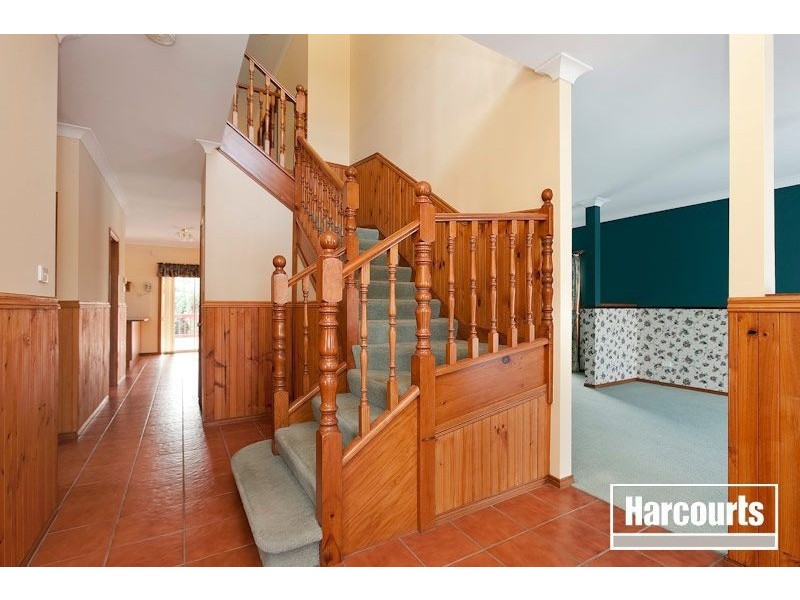 31 Highland Crescent, Narre Warren South VIC 3805