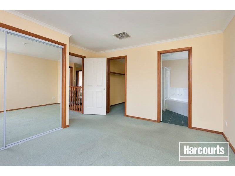 31 Highland Crescent, Narre Warren South VIC 3805
