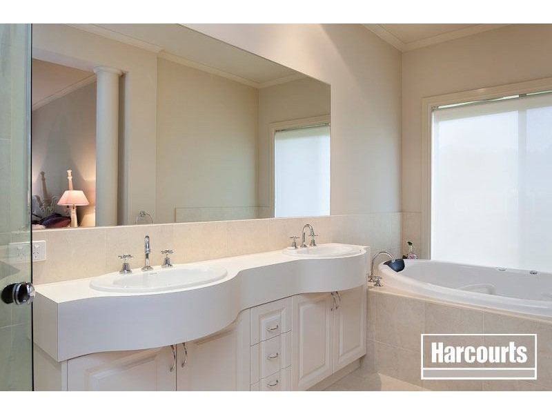 23 Ebeli Close, Narre Warren North VIC 3804