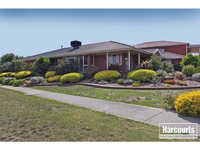 2 Robinswood Parade, Narre Warren South VIC 3805