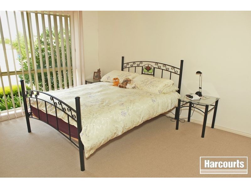 2 Robinswood Parade, Narre Warren South VIC 3805