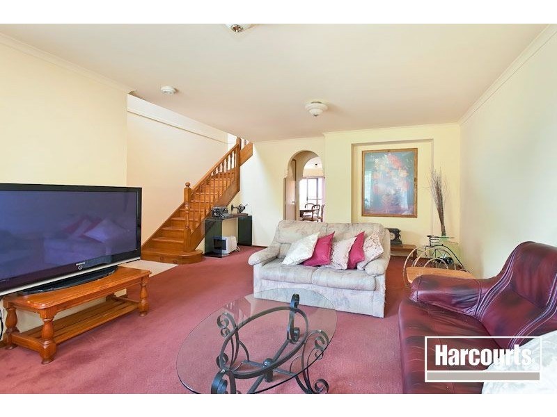 9 Tarrangower Place, Berwick VIC 3806