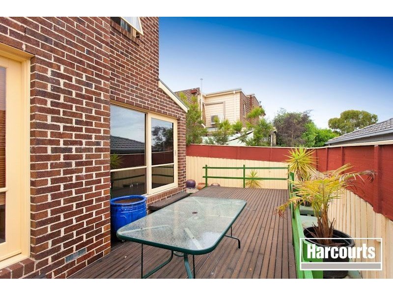9 Tarrangower Place, Berwick VIC 3806