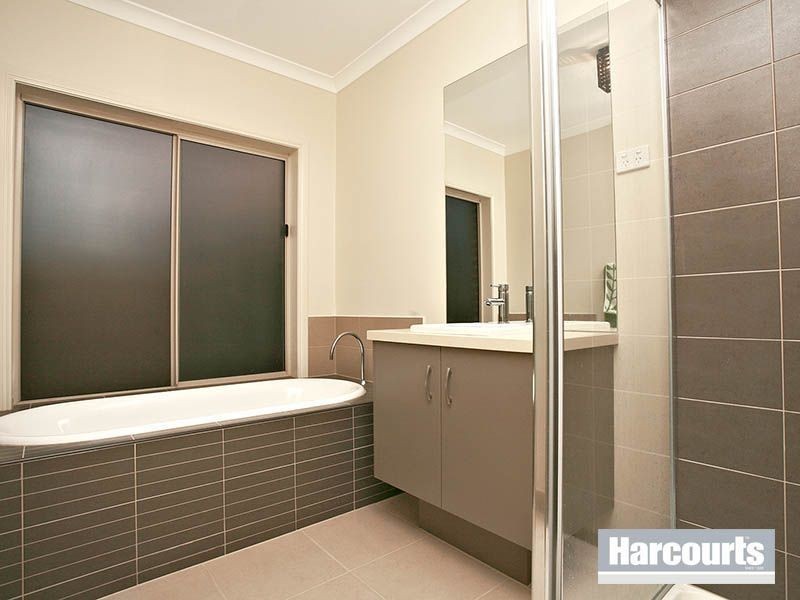 3 Honey Court, Berwick VIC 3806