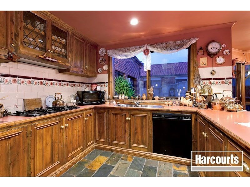 7 Hilltop Close, Narre Warren South VIC 3805