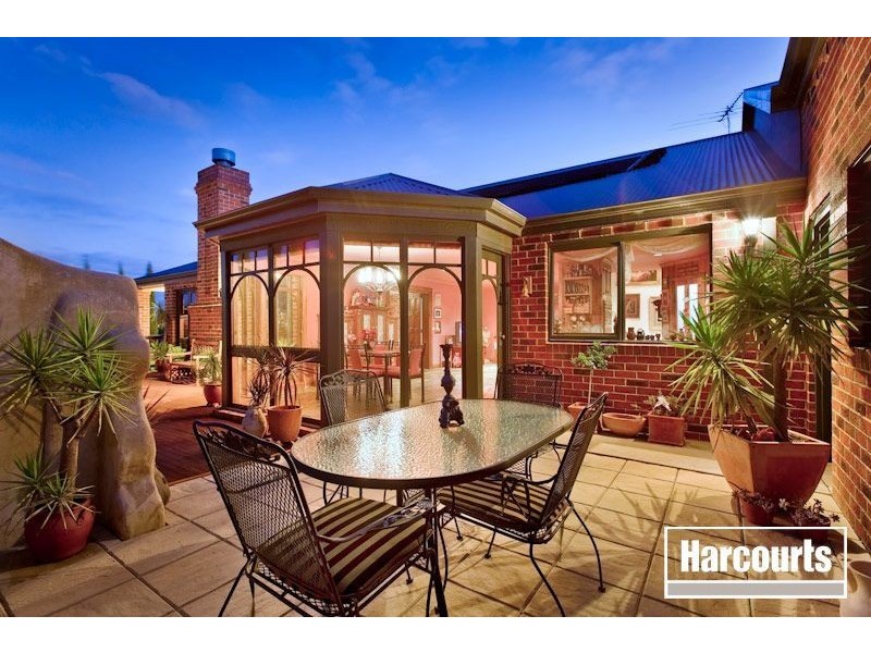 7 Hilltop Close, Narre Warren South VIC 3805