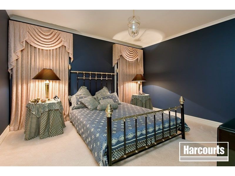 7 Hilltop Close, Narre Warren South VIC 3805