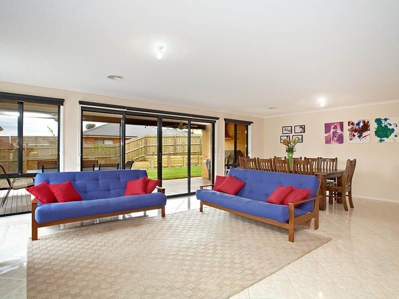 36 Sheldon Drive, Berwick VIC 3806