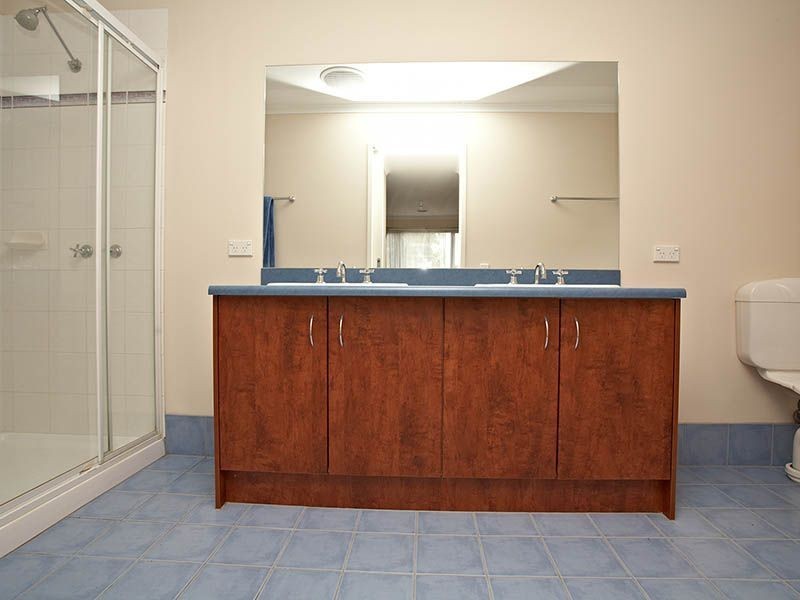 36 Sheldon Drive, Berwick VIC 3806