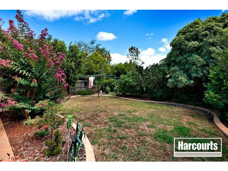 33 Adelong Court, Berwick VIC 3806