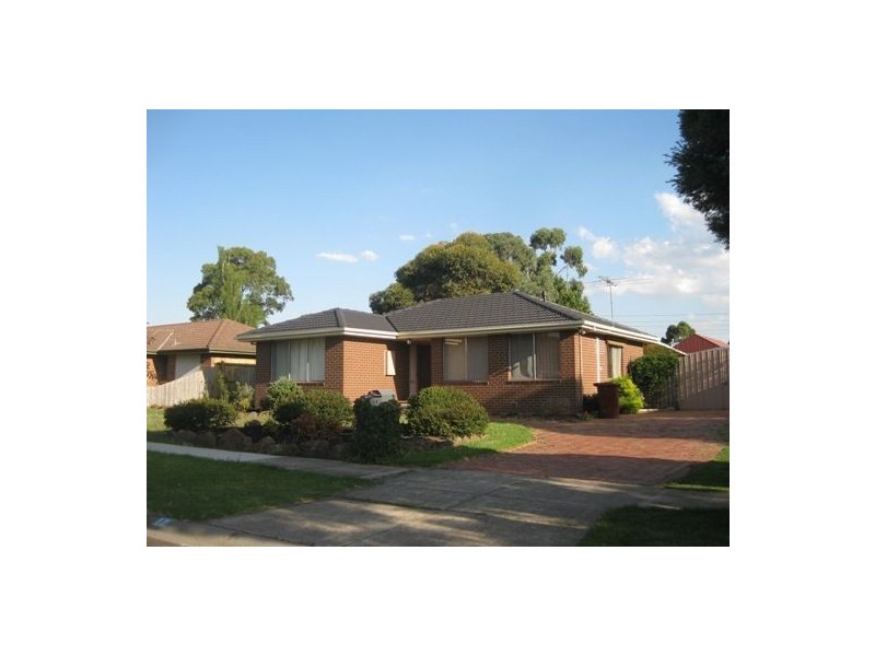17 Ambleside Crescent, Berwick VIC 3806