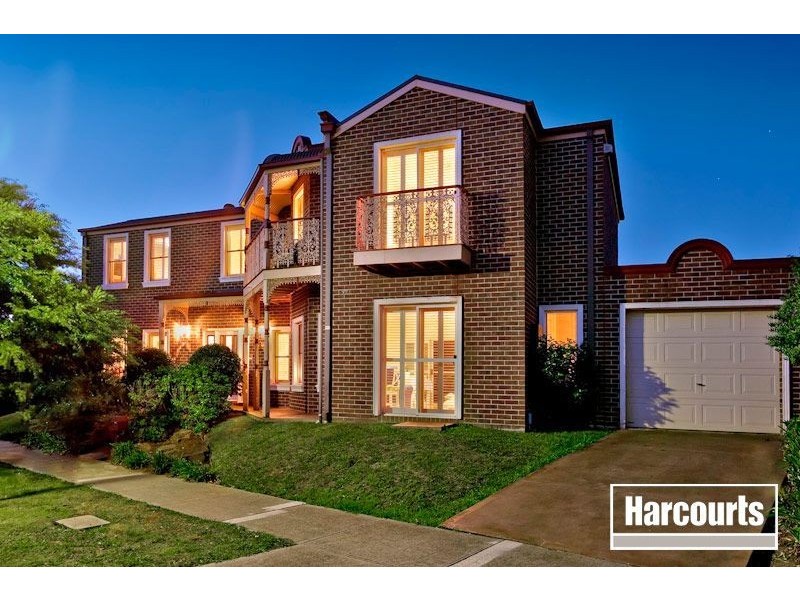 8 Wembley Drive, Berwick VIC 3806