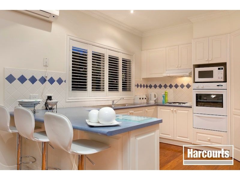 8 Wembley Drive, Berwick VIC 3806