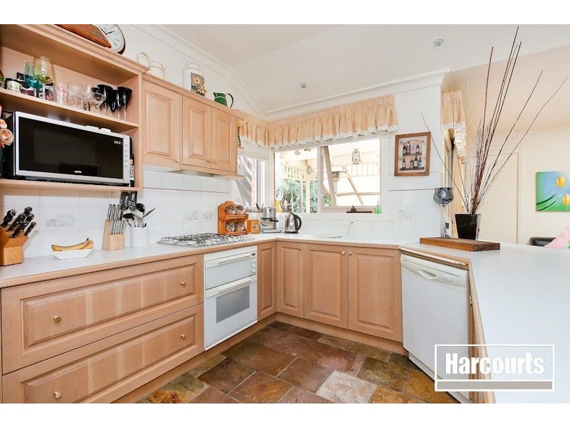 1 Harley Court, Berwick VIC 3806