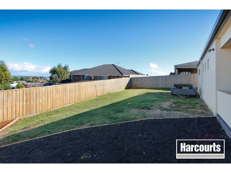 9 Jembecca Drive, Berwick VIC 3806