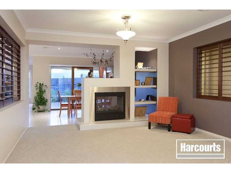 5 St Ives Drive, Narre Warren South VIC 3805