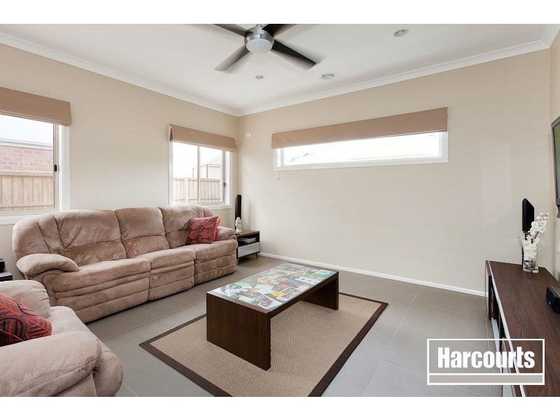 5 Bellerive Avenue, Officer VIC 3809