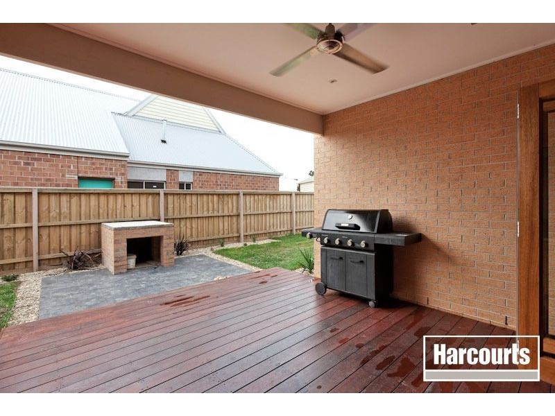 5 Bellerive Avenue, Officer VIC 3809