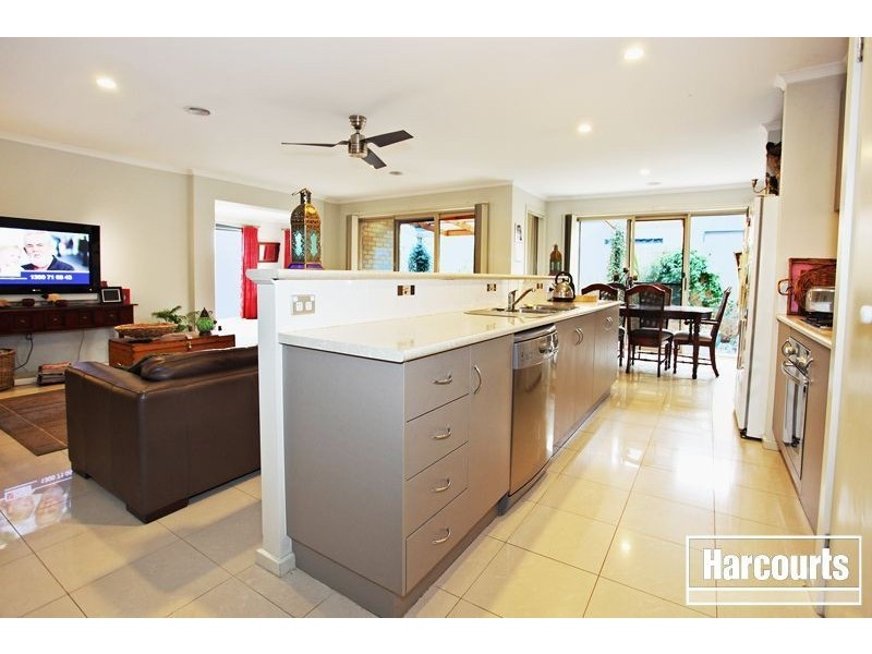 36 Rodlarni Crescent, Berwick VIC 3806