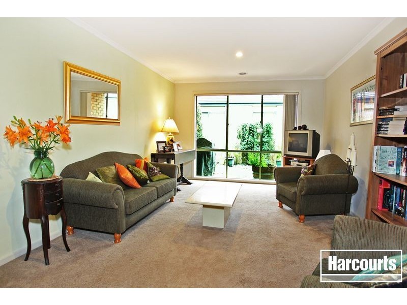 36 Rodlarni Crescent, Berwick VIC 3806