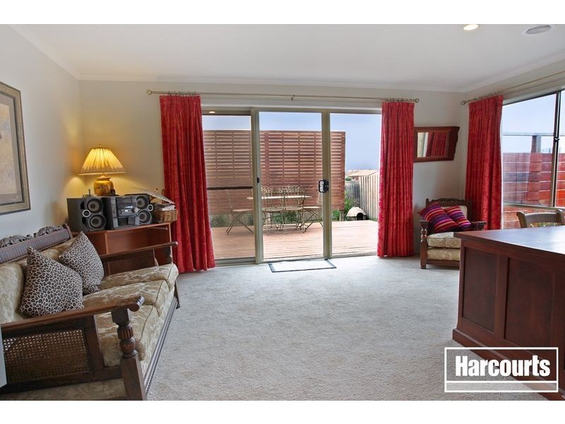 36 Rodlarni Crescent, Berwick VIC 3806