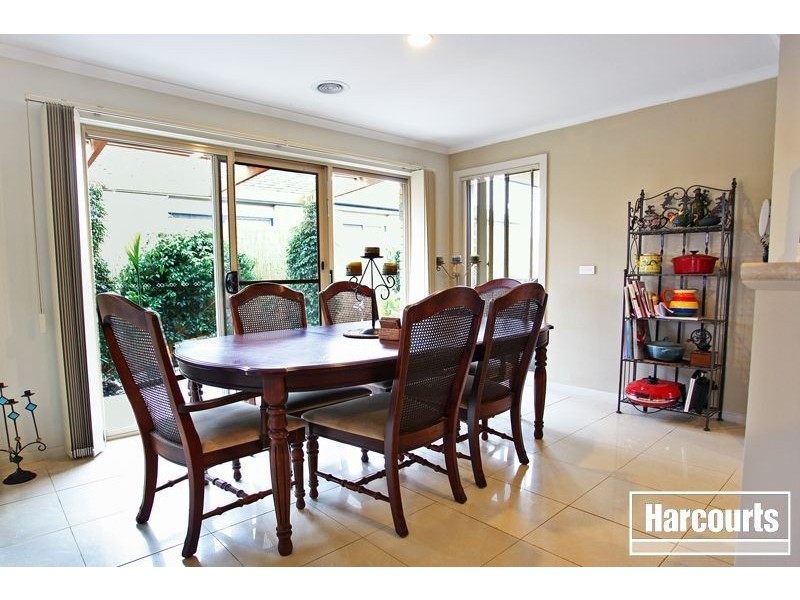 36 Rodlarni Crescent, Berwick VIC 3806