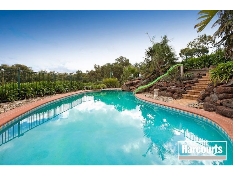 6 Cardinia Creek Road, Narre Warren East VIC 3804