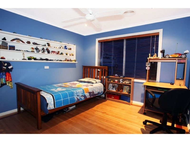 6 Cardinia Creek Road, Narre Warren East VIC 3804