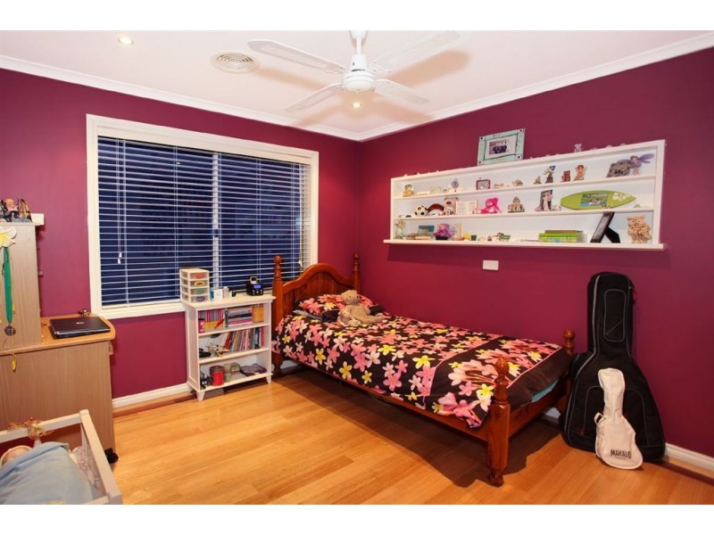 6 Cardinia Creek Road, Narre Warren East VIC 3804