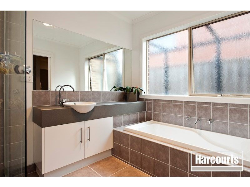 12 Jack William Way, Berwick VIC 3806