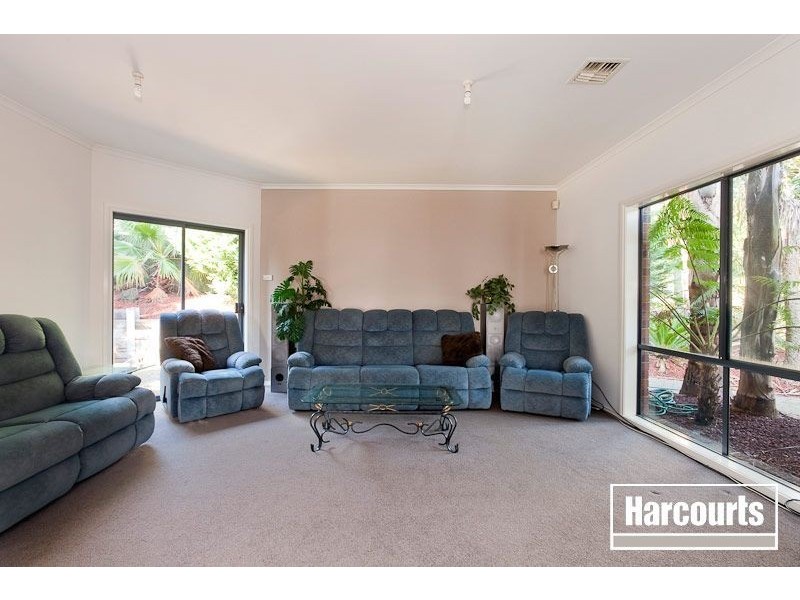 62 Chirnside Road, Berwick VIC 3806