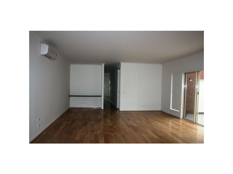 30 Edgeware Close, Pakenham VIC 3810