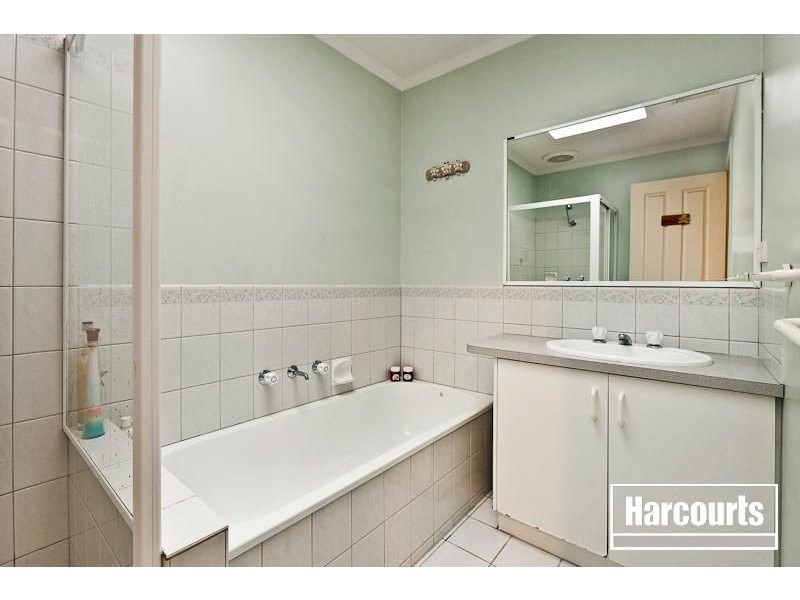 31 Adelong Court, Berwick VIC 3806