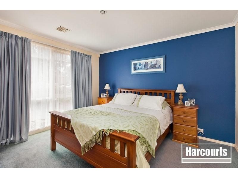 31 Adelong Court, Berwick VIC 3806