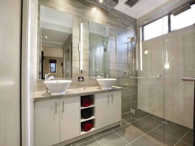12 Peisley Crescent, Cranbourne East VIC 3977