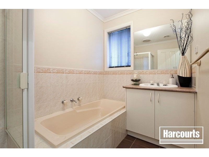 13 Balmaceda Court, Berwick VIC 3806