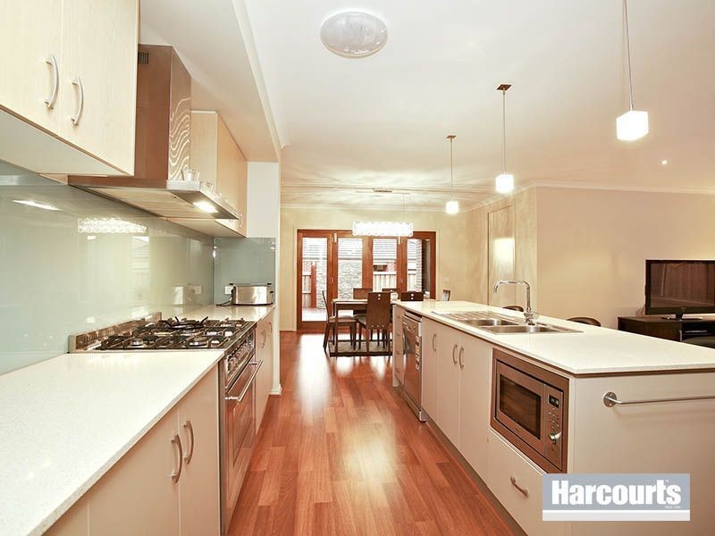 3 Honey Court, Berwick VIC 3806