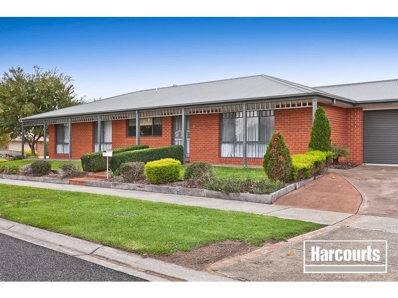 10 Delhuntly Rise, Narre Warren South VIC 3805