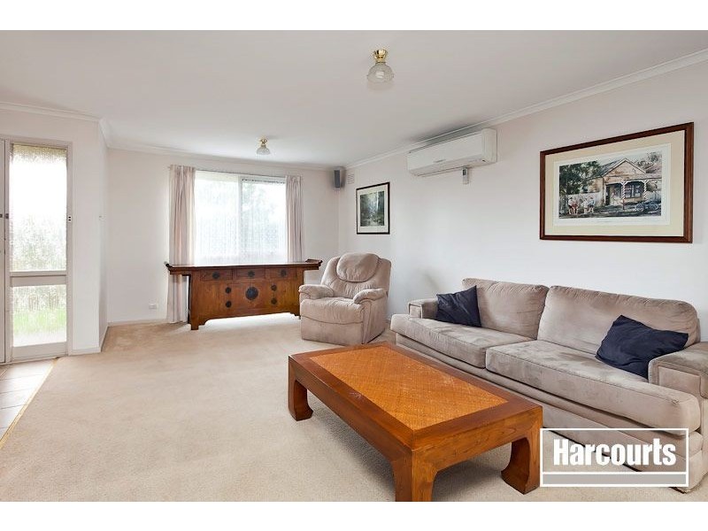 11 Chirnside Road, Berwick VIC 3806