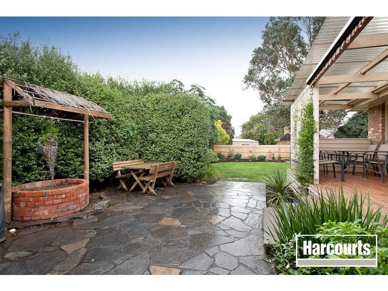 11 Chirnside Road, Berwick VIC 3806