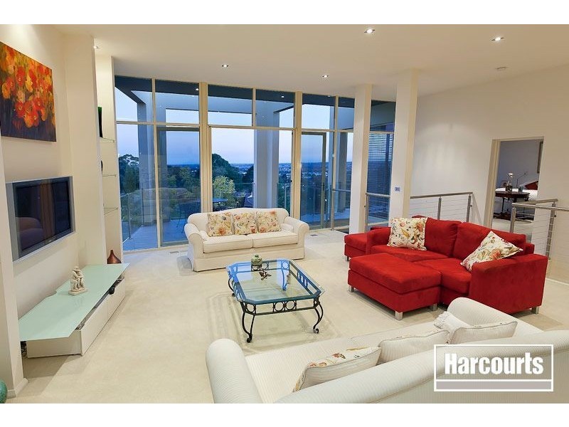 36 Rheanva Street, Berwick VIC 3806